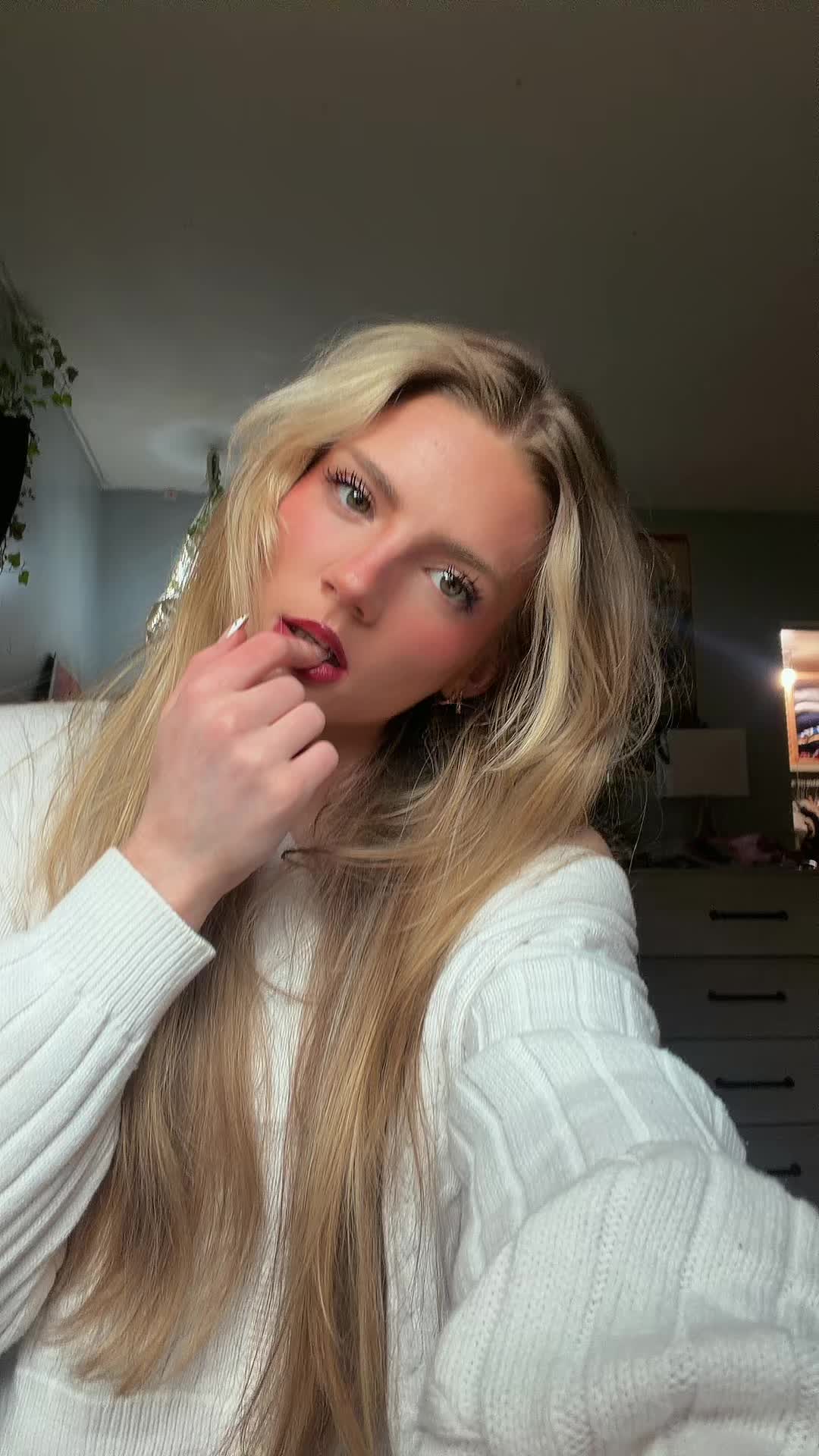 @lucy.in.the.skai
