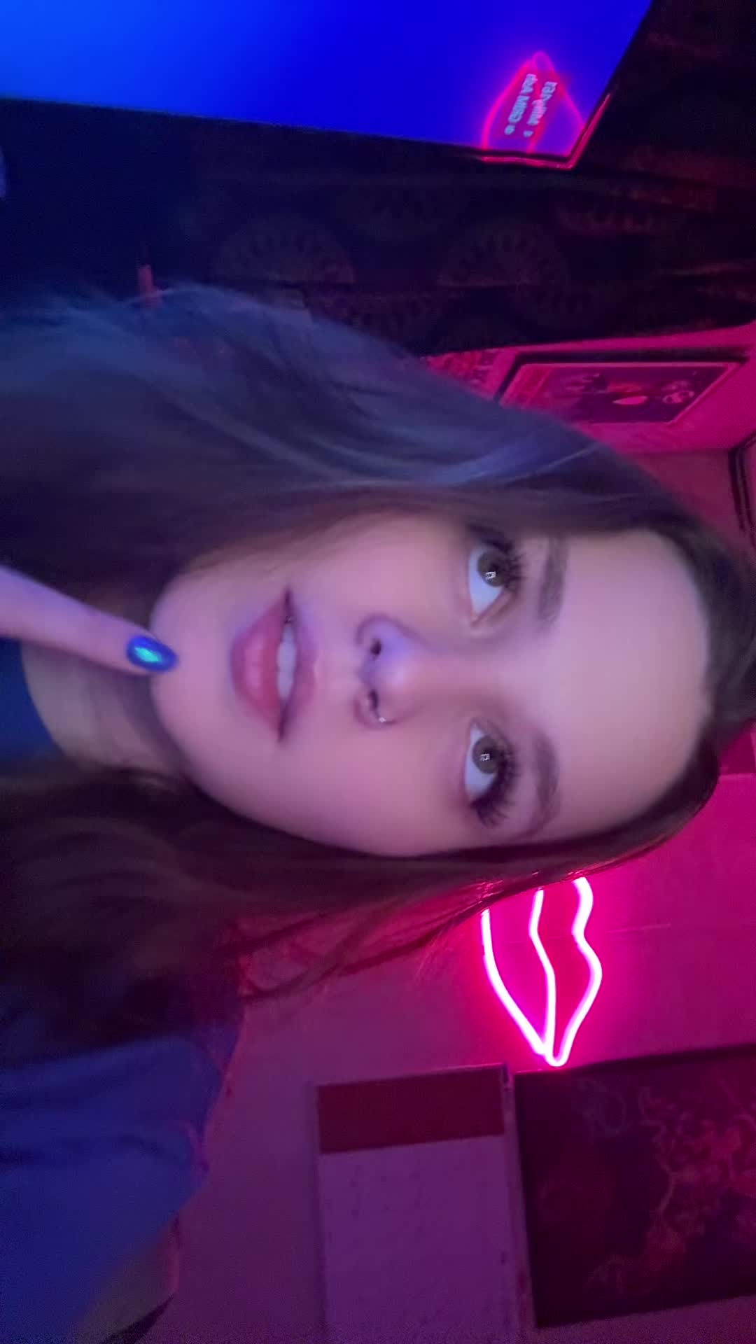 @Sky💗