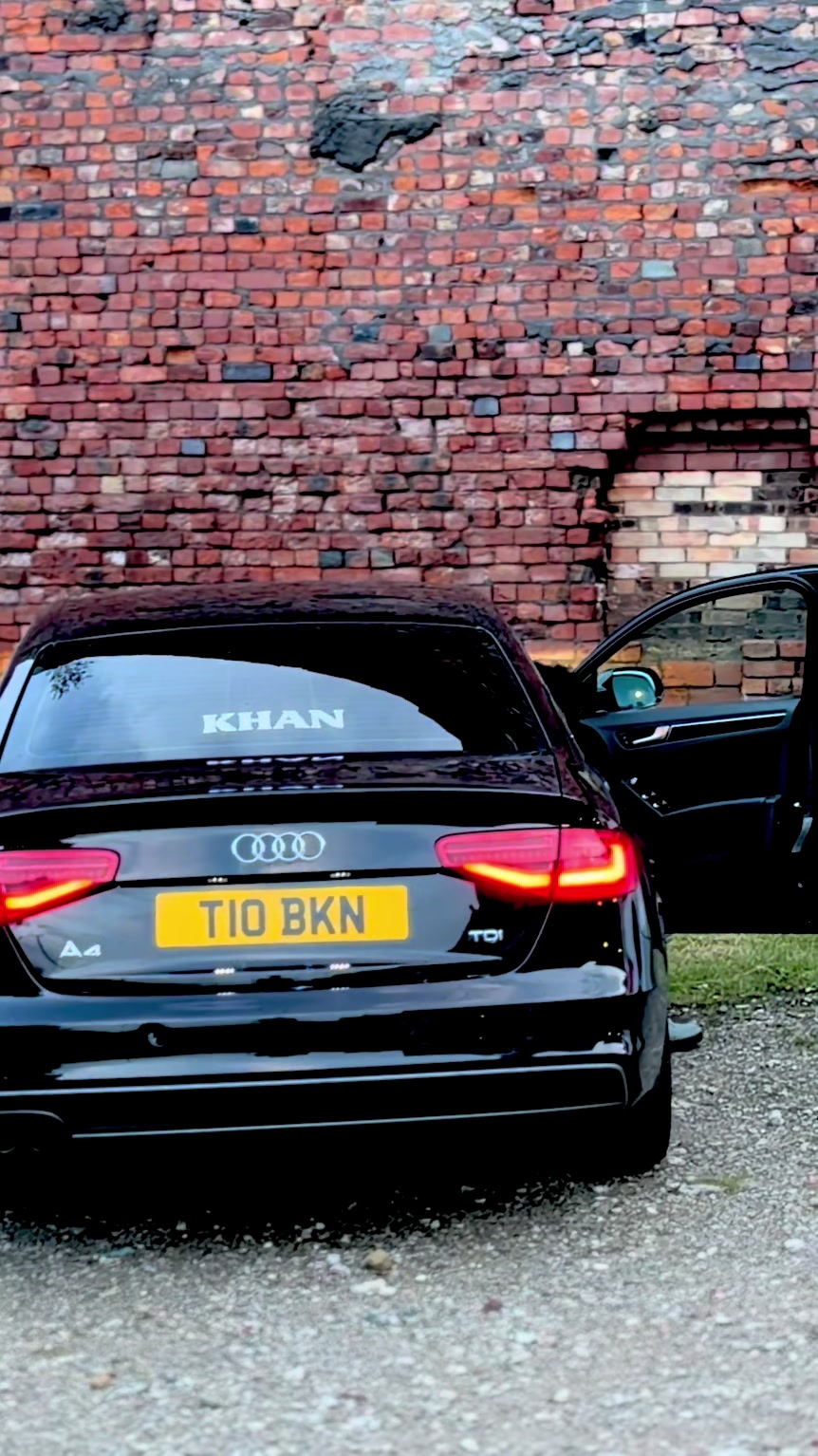 @Khan Abdullah Oldham🇬🇧