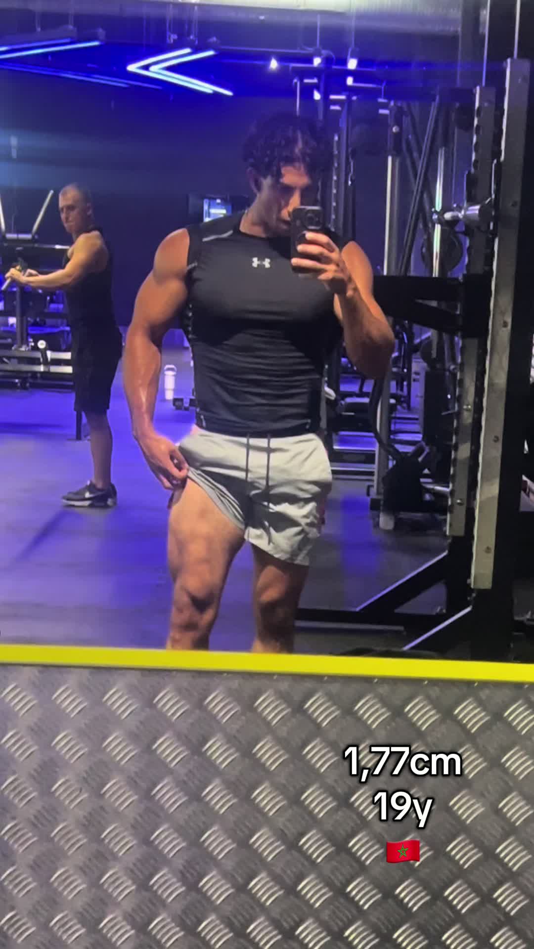 @BSharkkk
