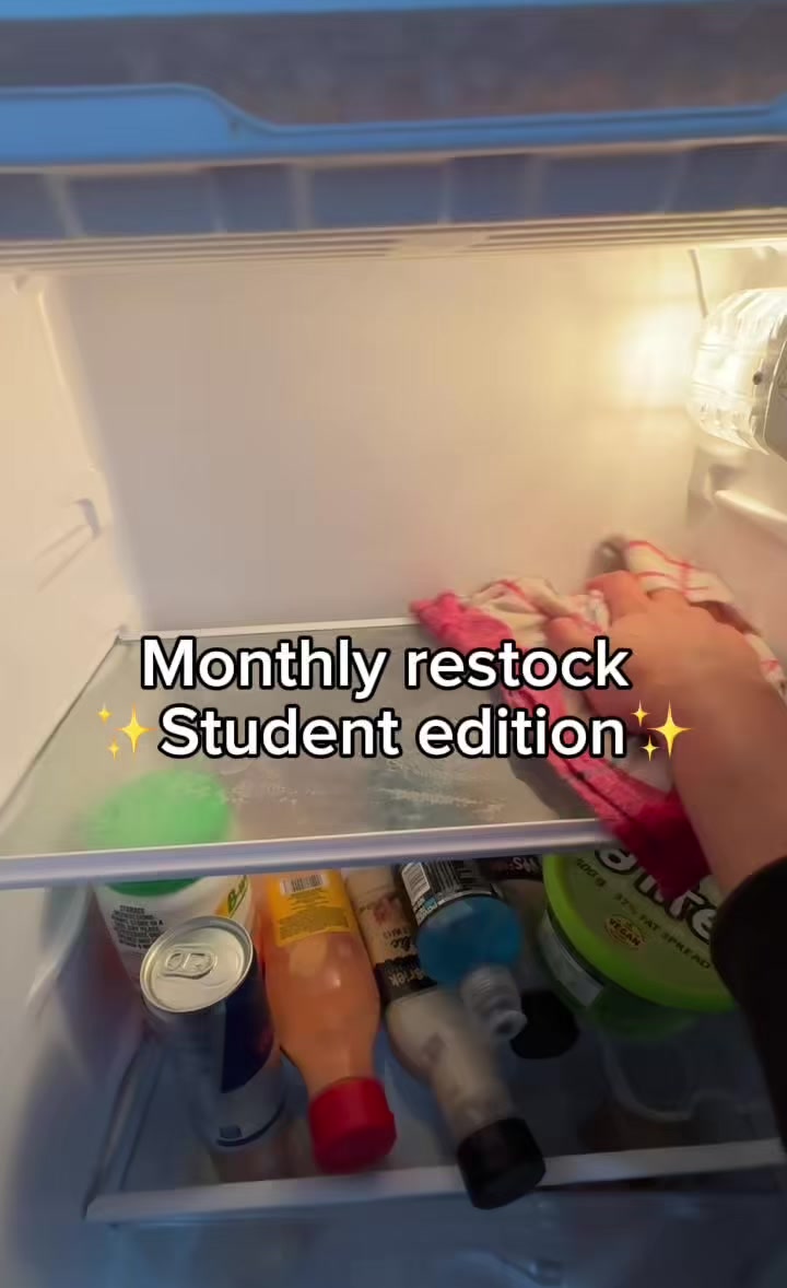 @momofebs