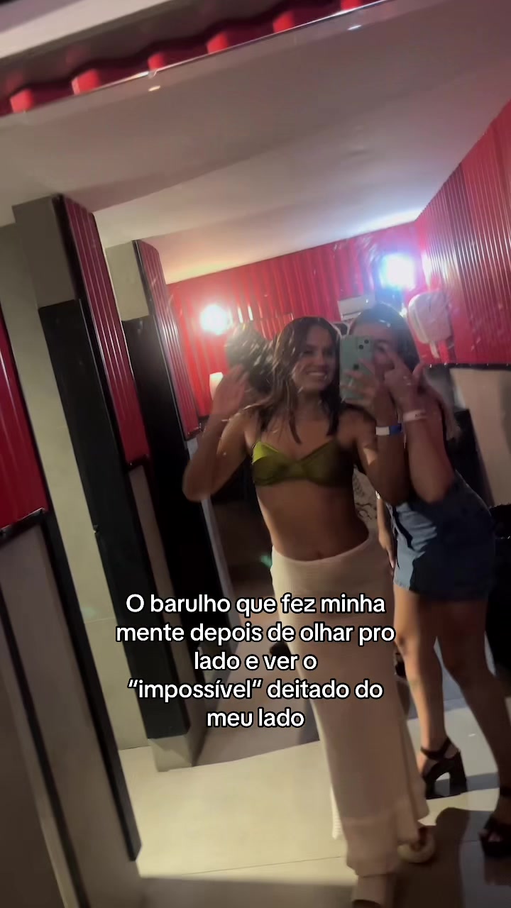 @Ana Blau