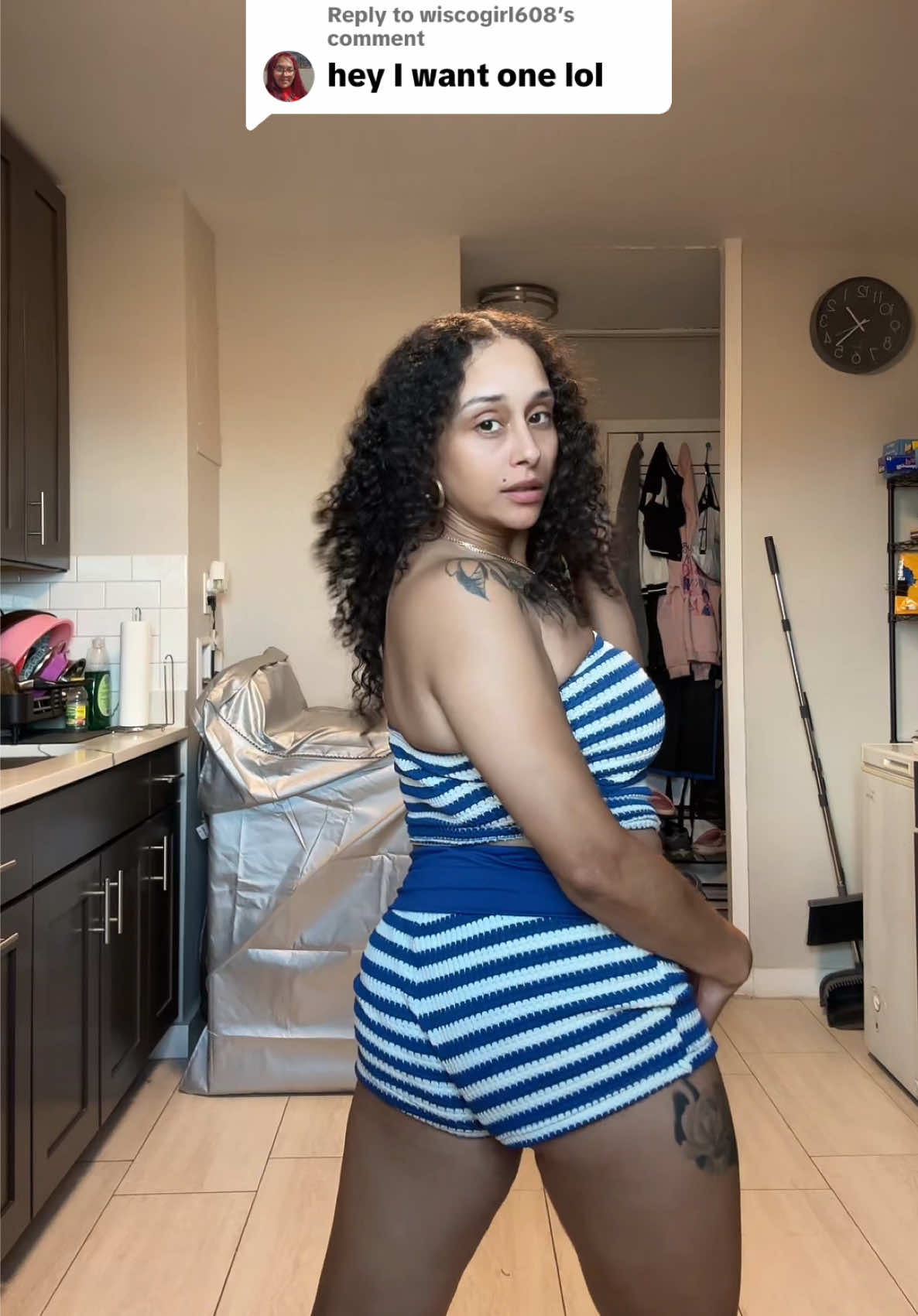@momof4