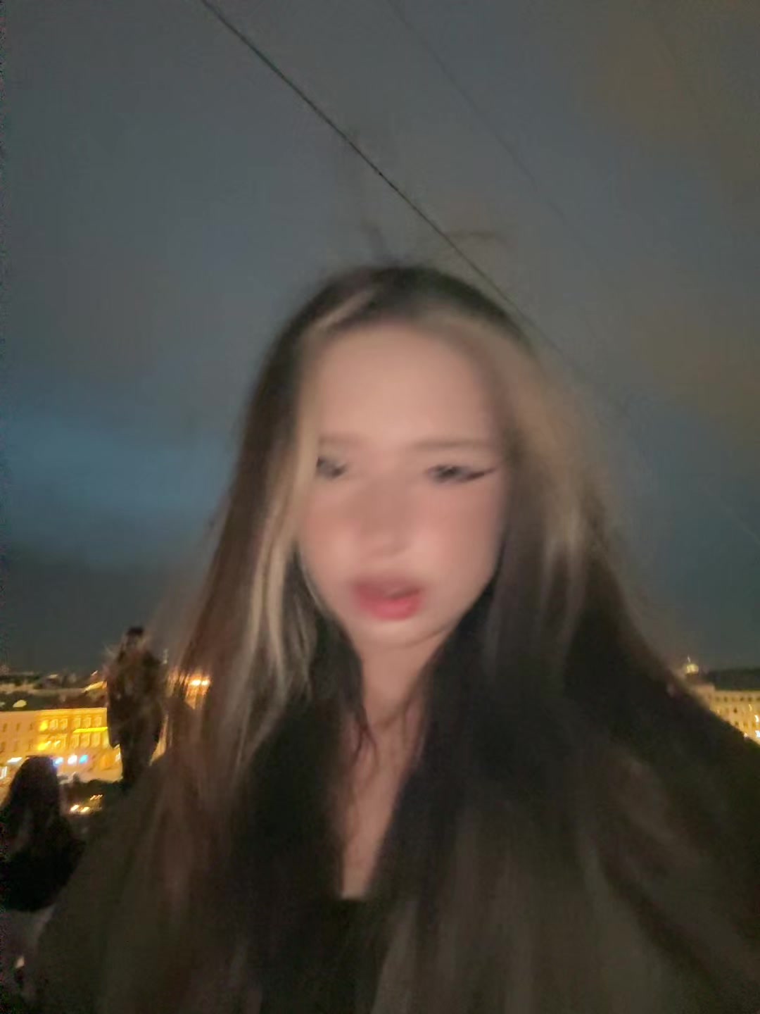 @Пчела