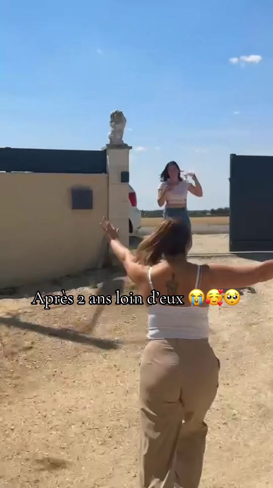 @Madlygirault