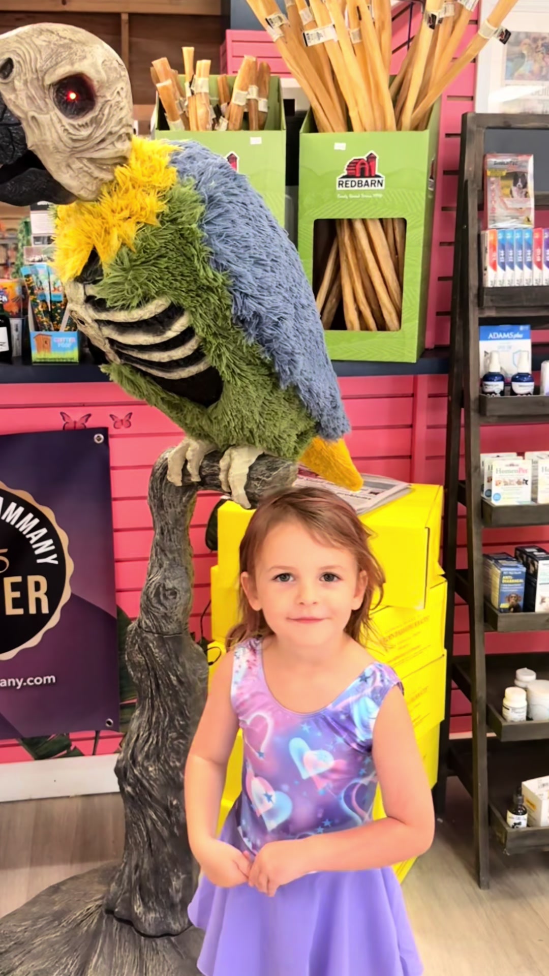 @Royal Bird Lady ๐
