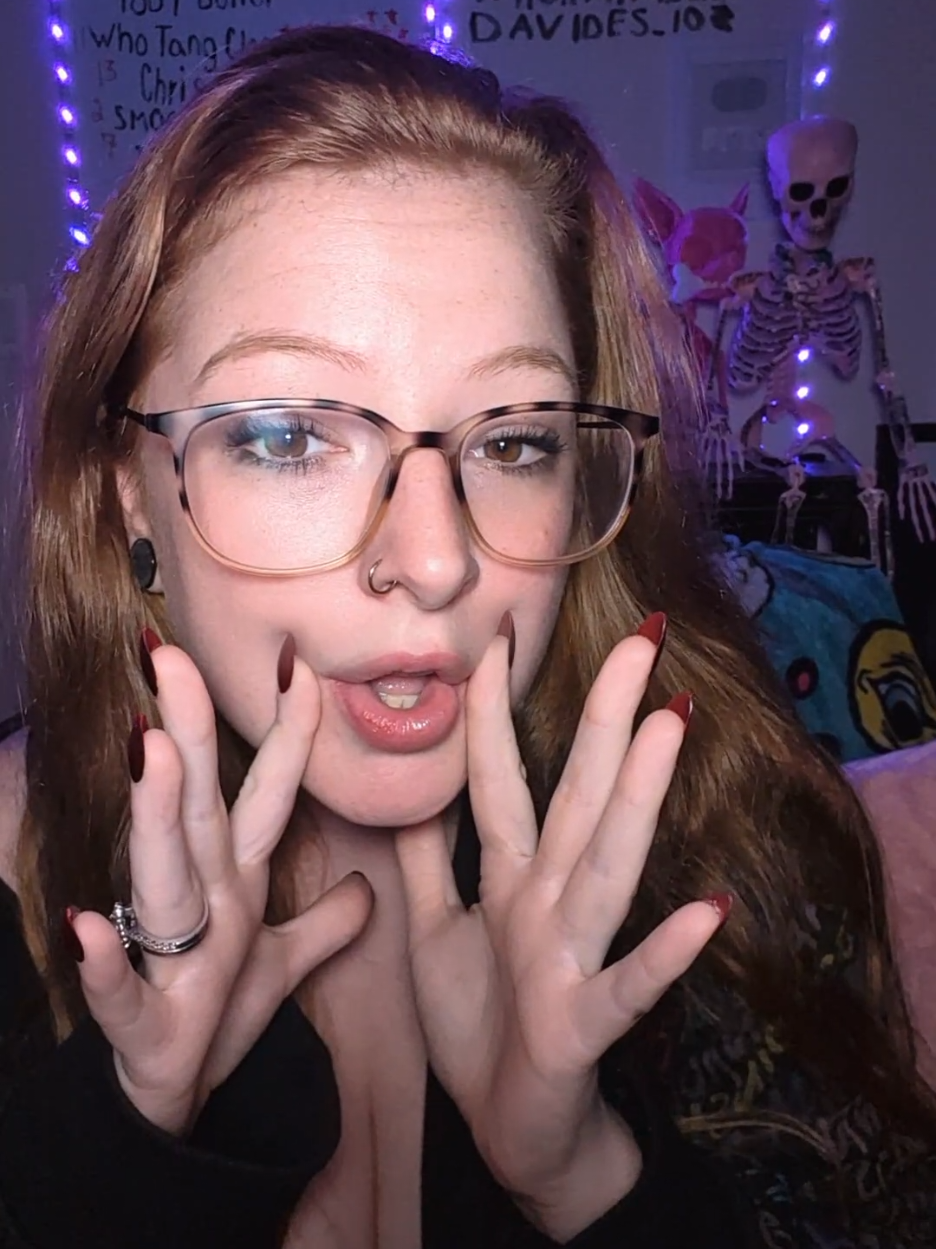 @LiterallyLisa👽