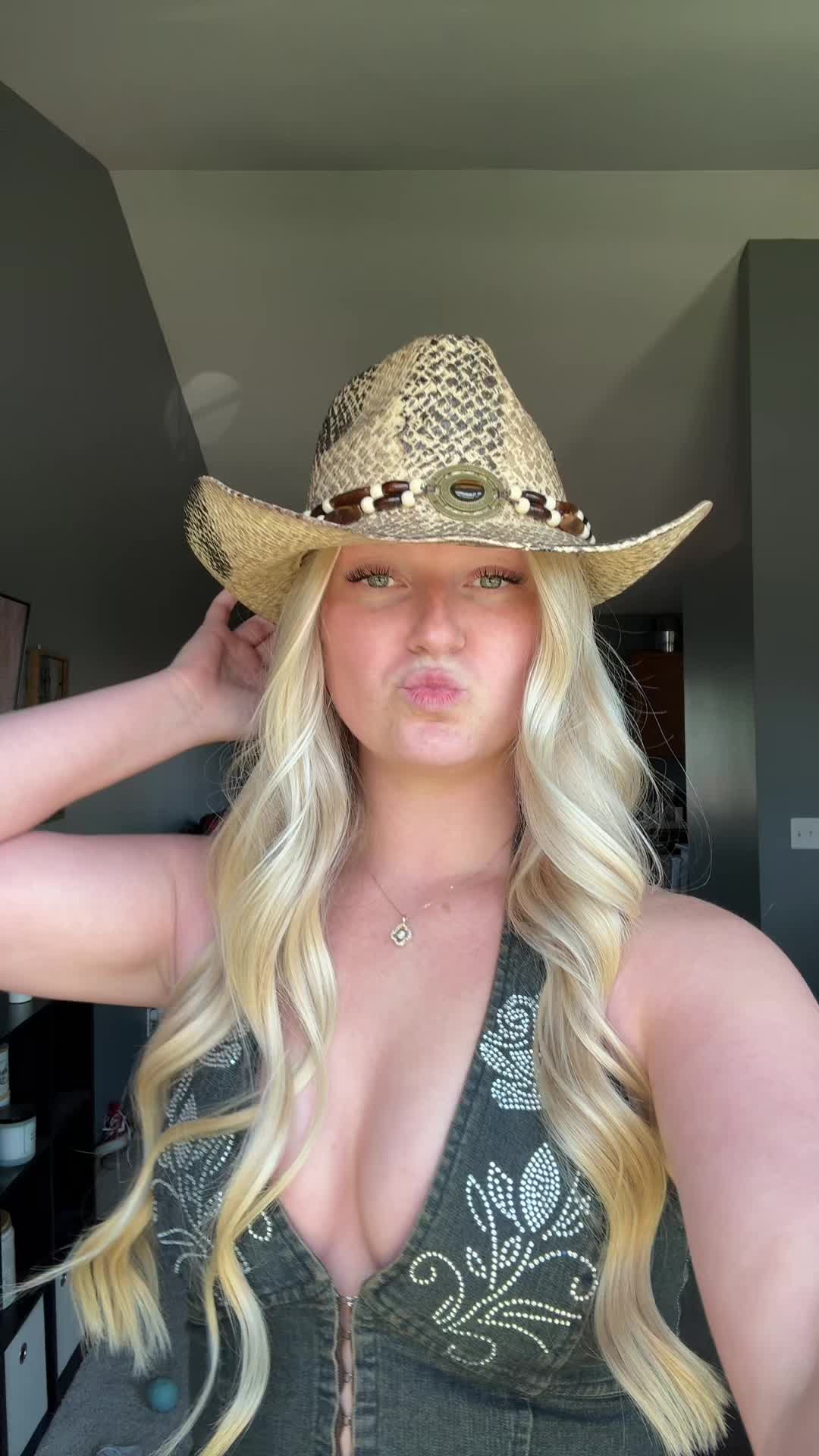 @secretem366956