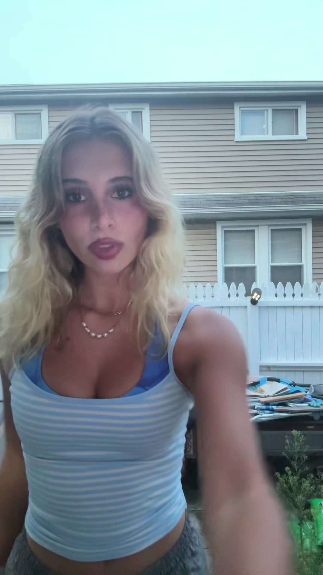 @hi