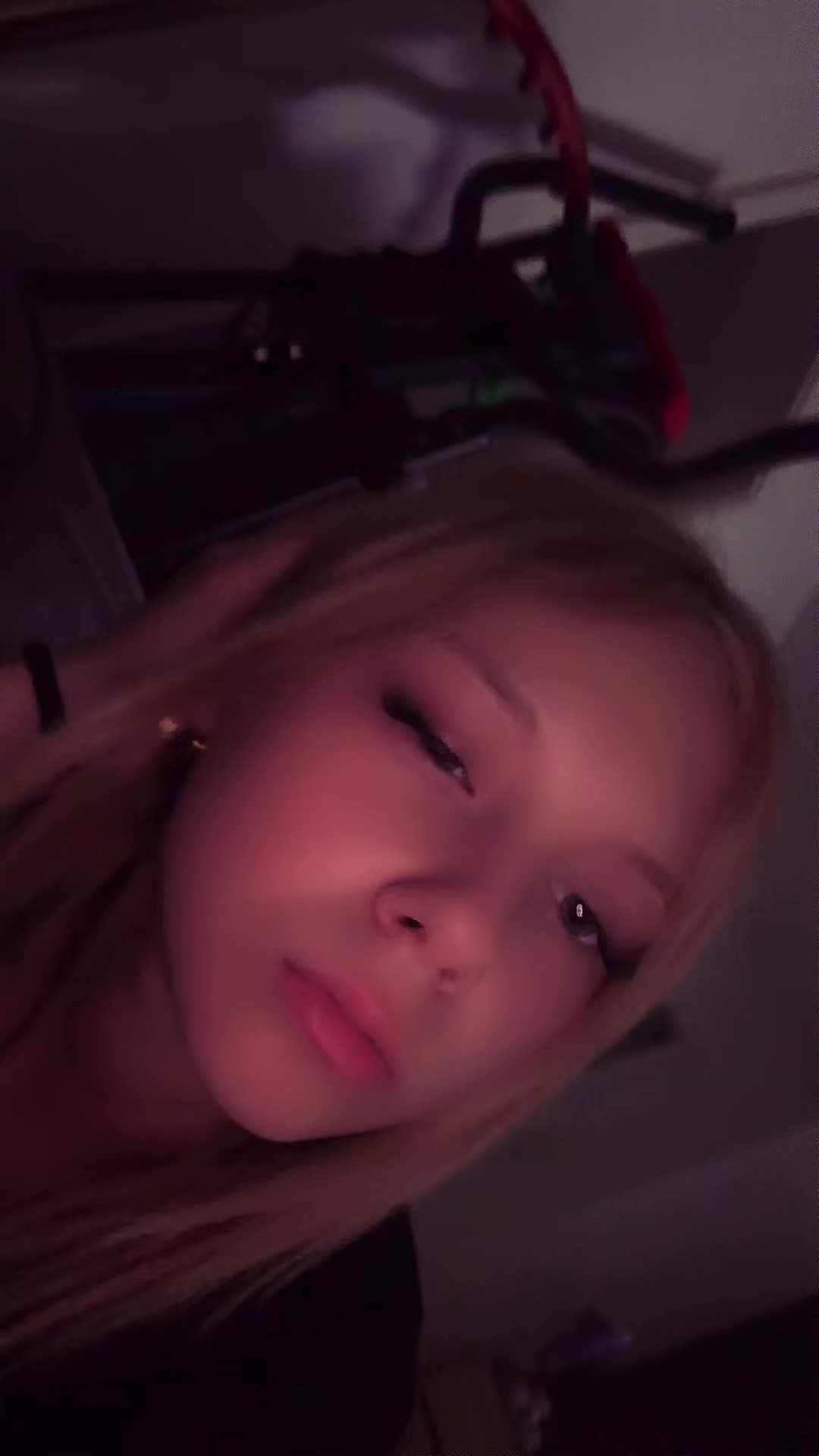 @𝐮𝐬𝐞𝐫'🦢
