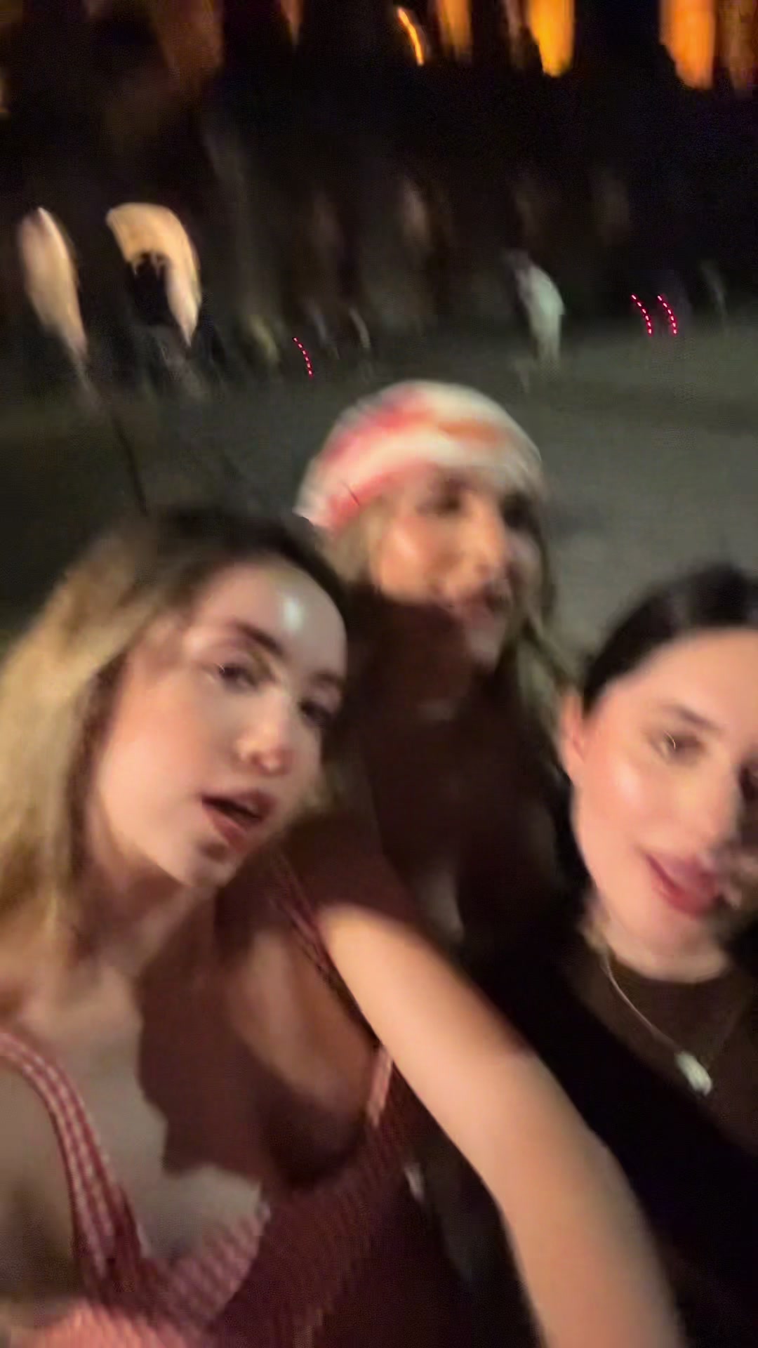 @Mónica