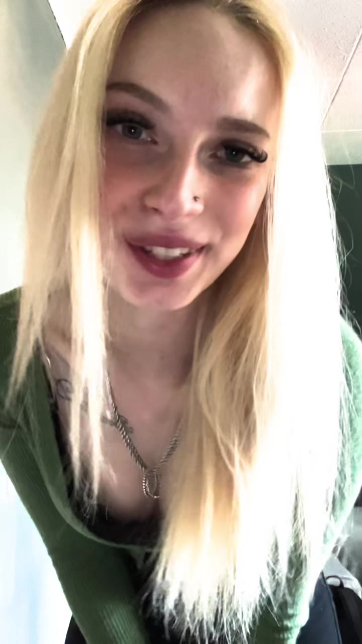 @💜😈𝙻𝚊𝚞𝚛𝚊💜😈
