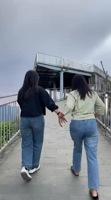 @Nhevi Pongsaman