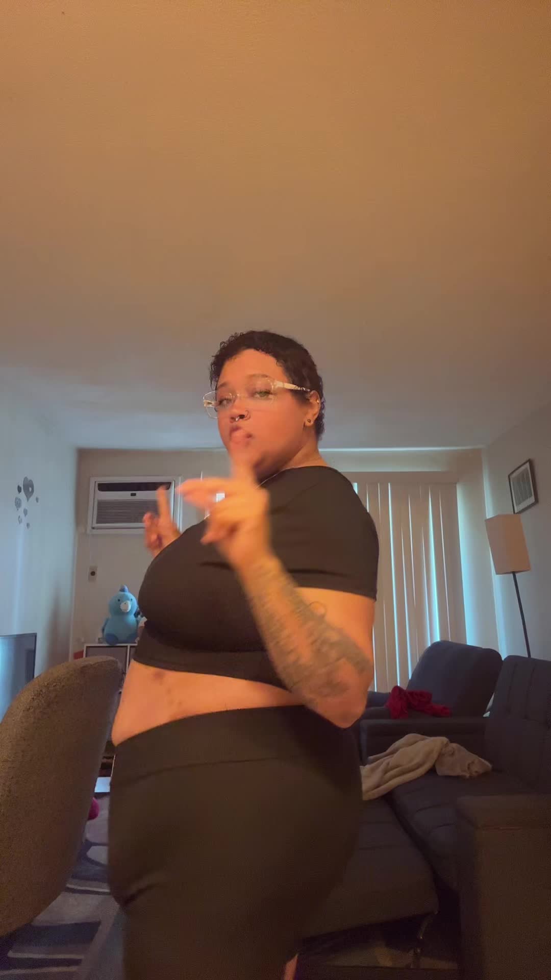 @Avery25