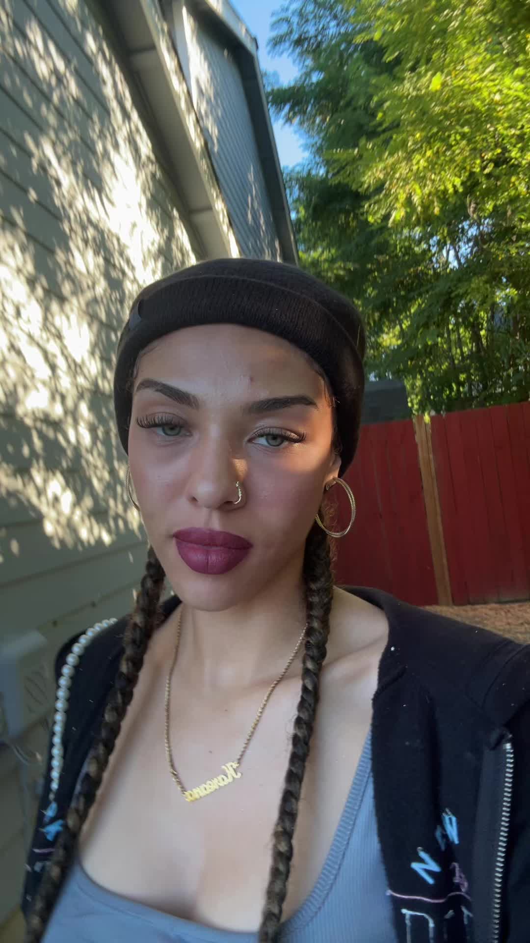 @Uuhhhh?????