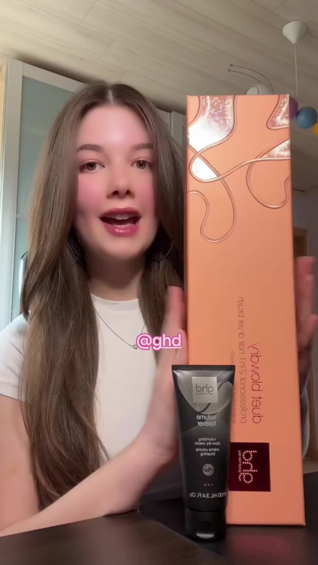 @Lara<3
