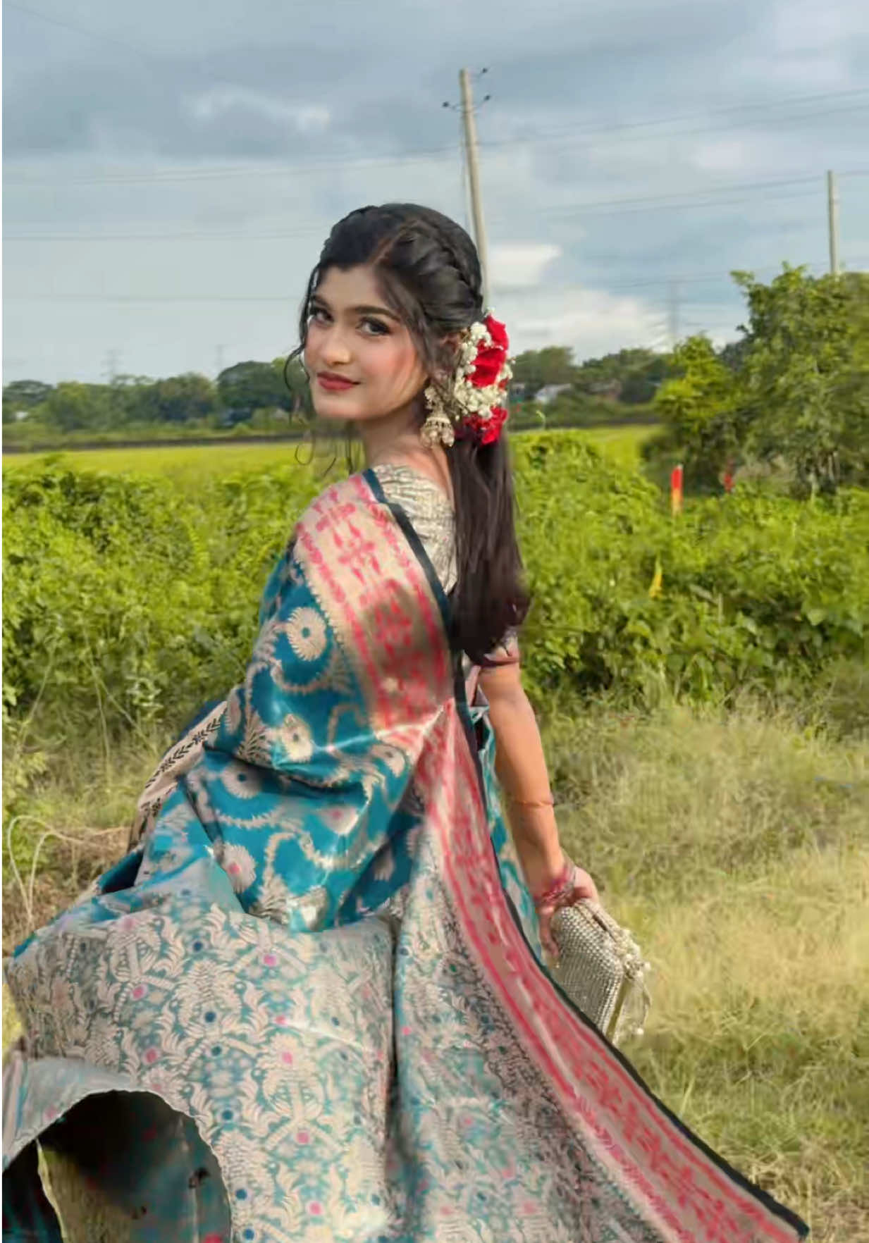 @Akhi Pakhi