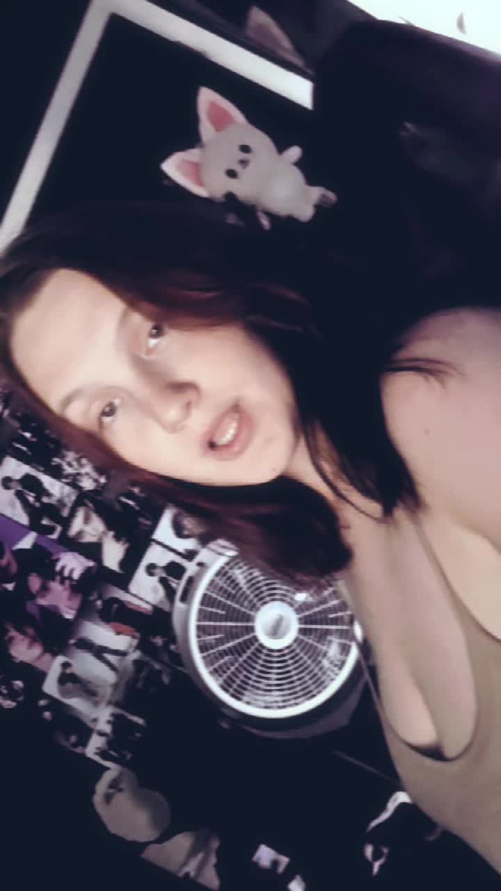 @Kaylee (White&Black Hair🤍🖤)
