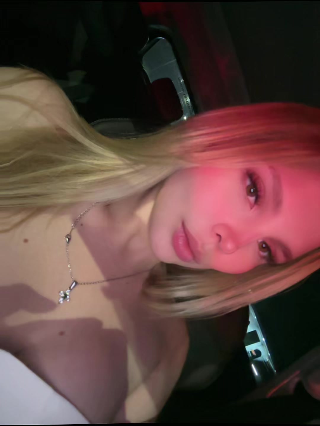 @Nella