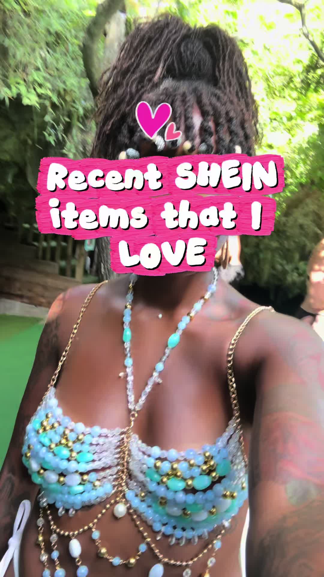 @Monique | World Traveler