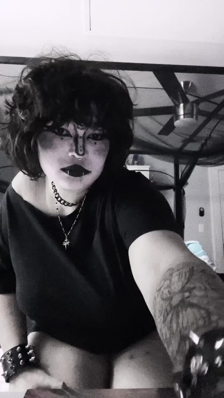 @🪦R0wan🪦