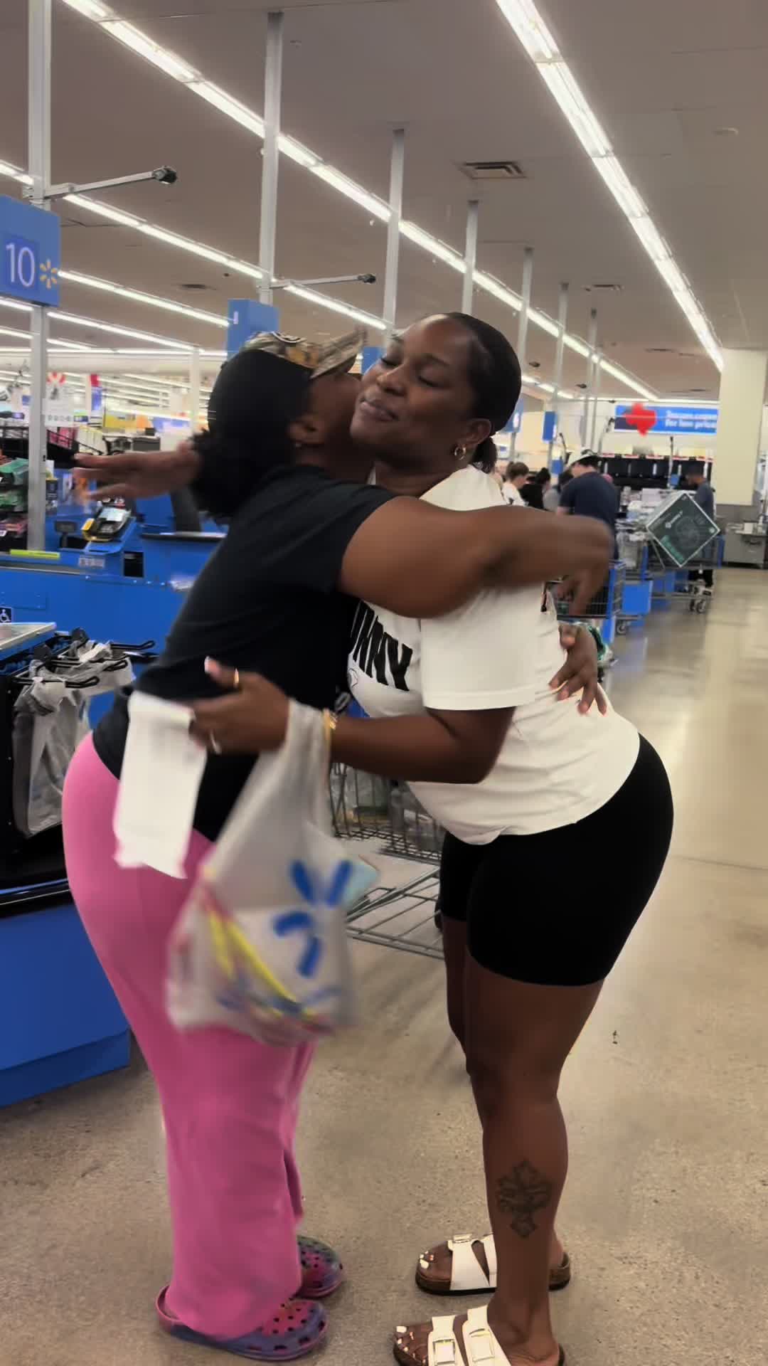 @Pretty Brown 24
