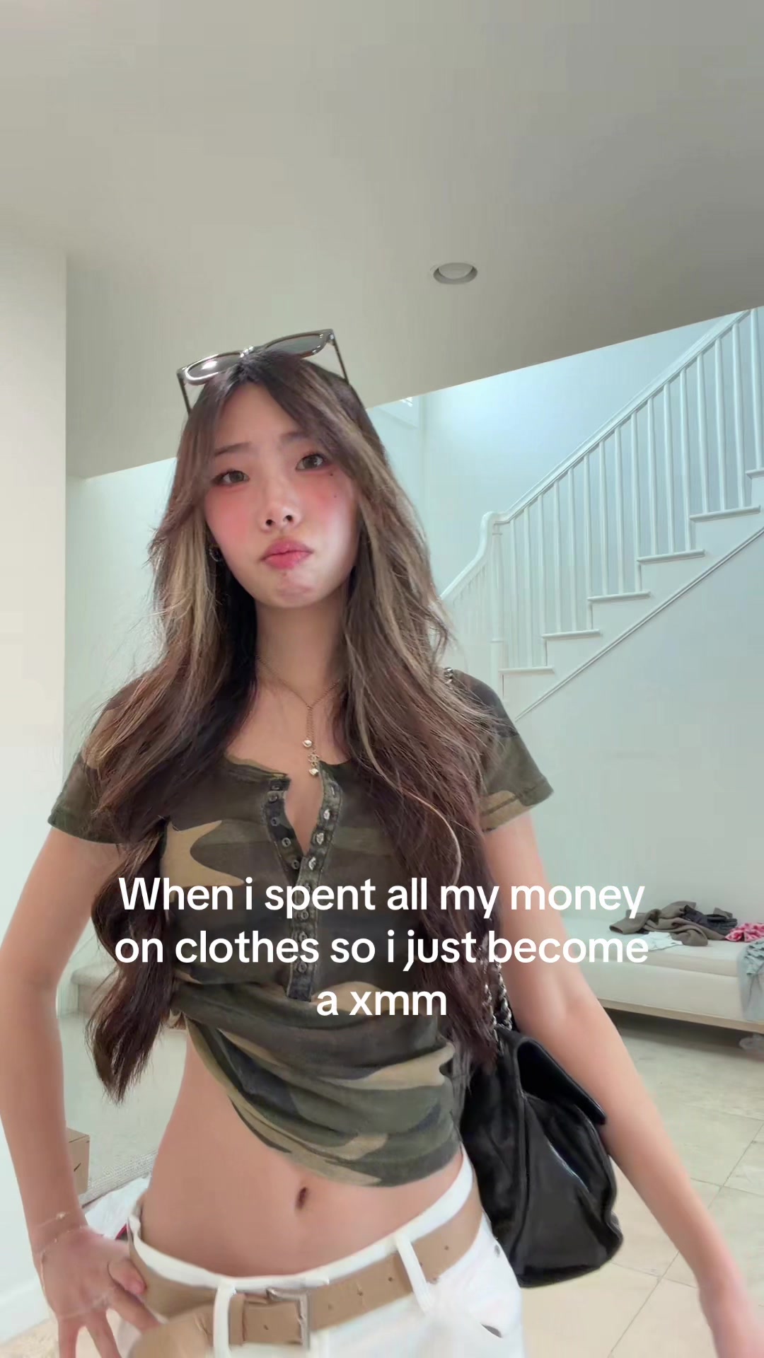 @adri_323_
