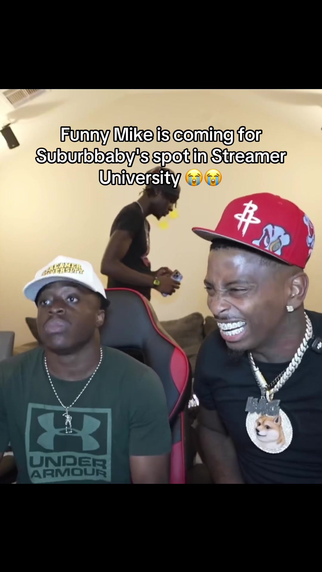 @Beezinthechat