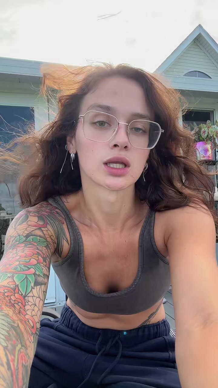 @katgothbrat