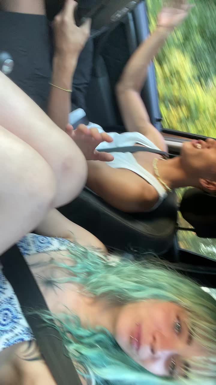@Miaaaacestmoiii