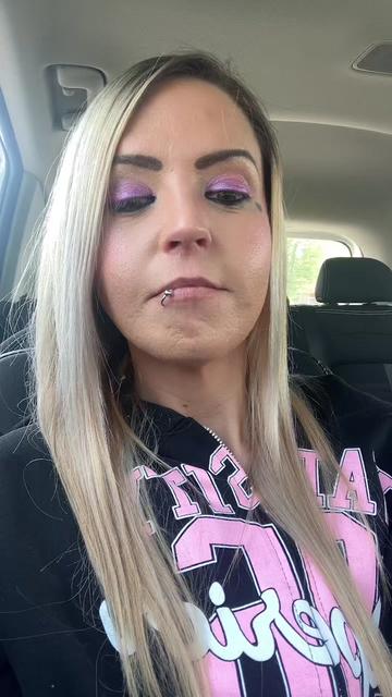 @Chryssie___