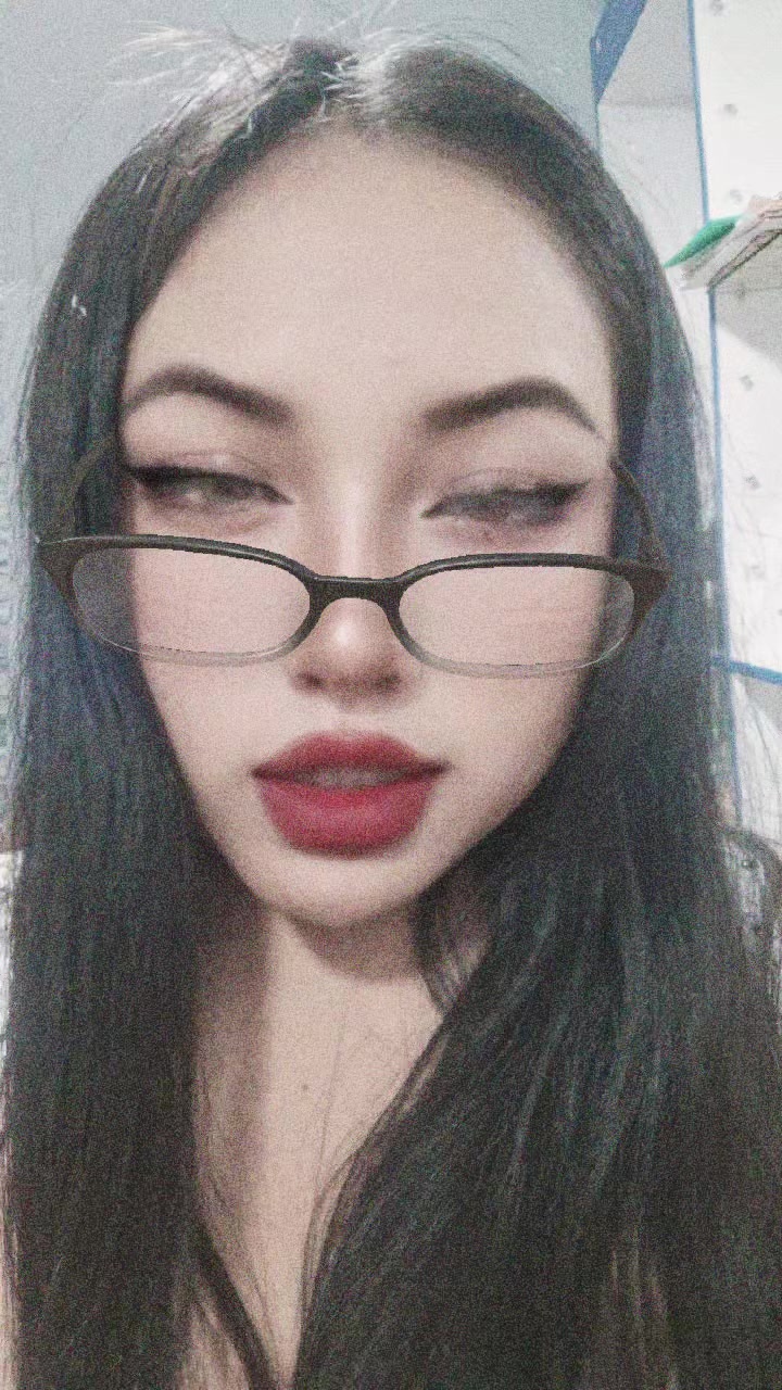 @B𝓔ℓє𝓝 🦋