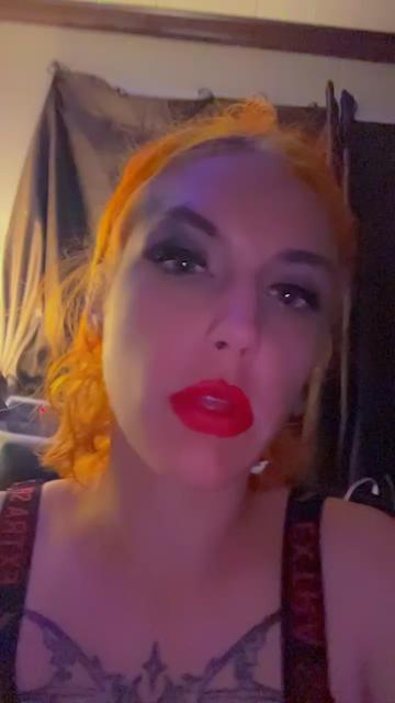 @SxyLzrd