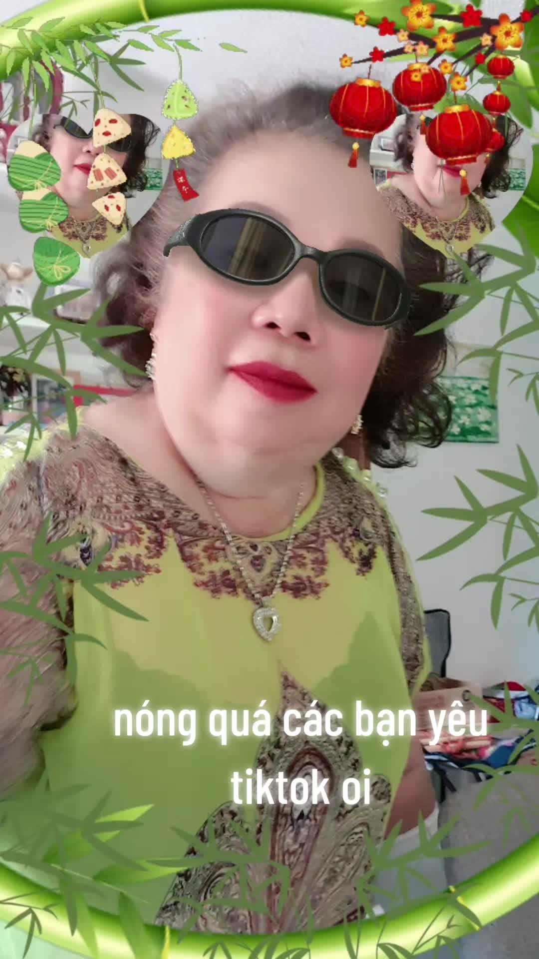 @Bạch yến ho&agrave;ng
