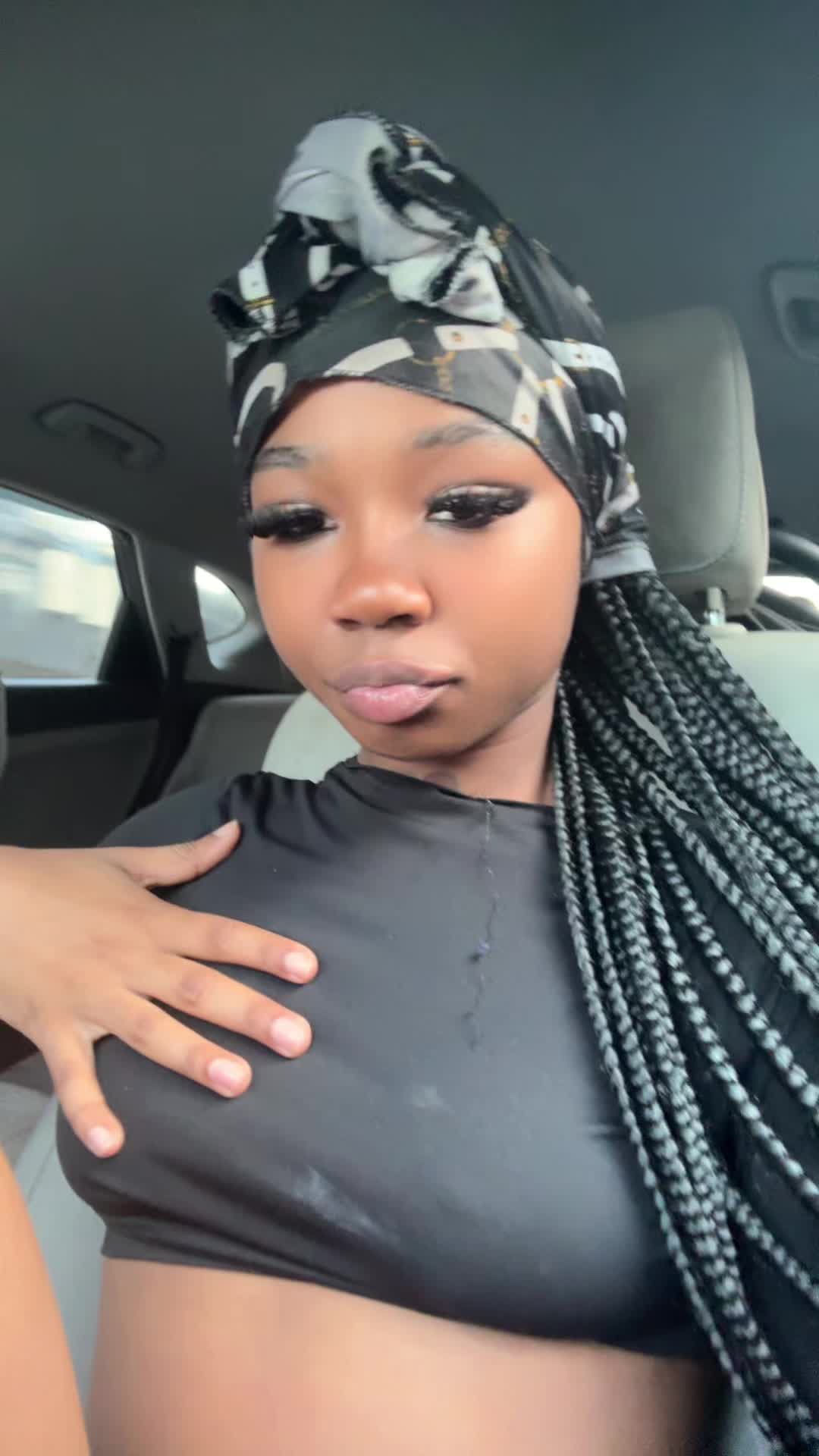 @allbOut.ari