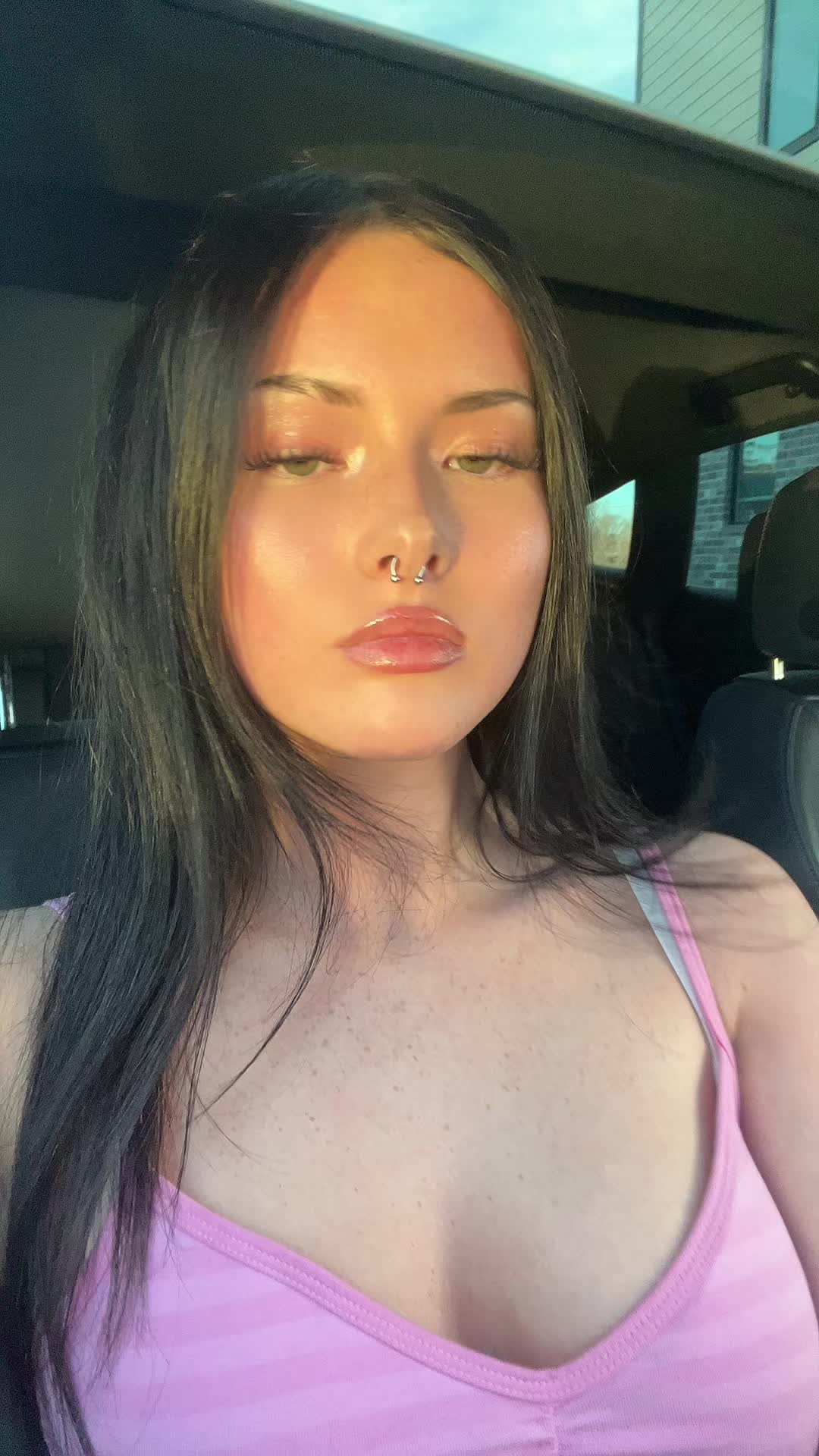 @👻