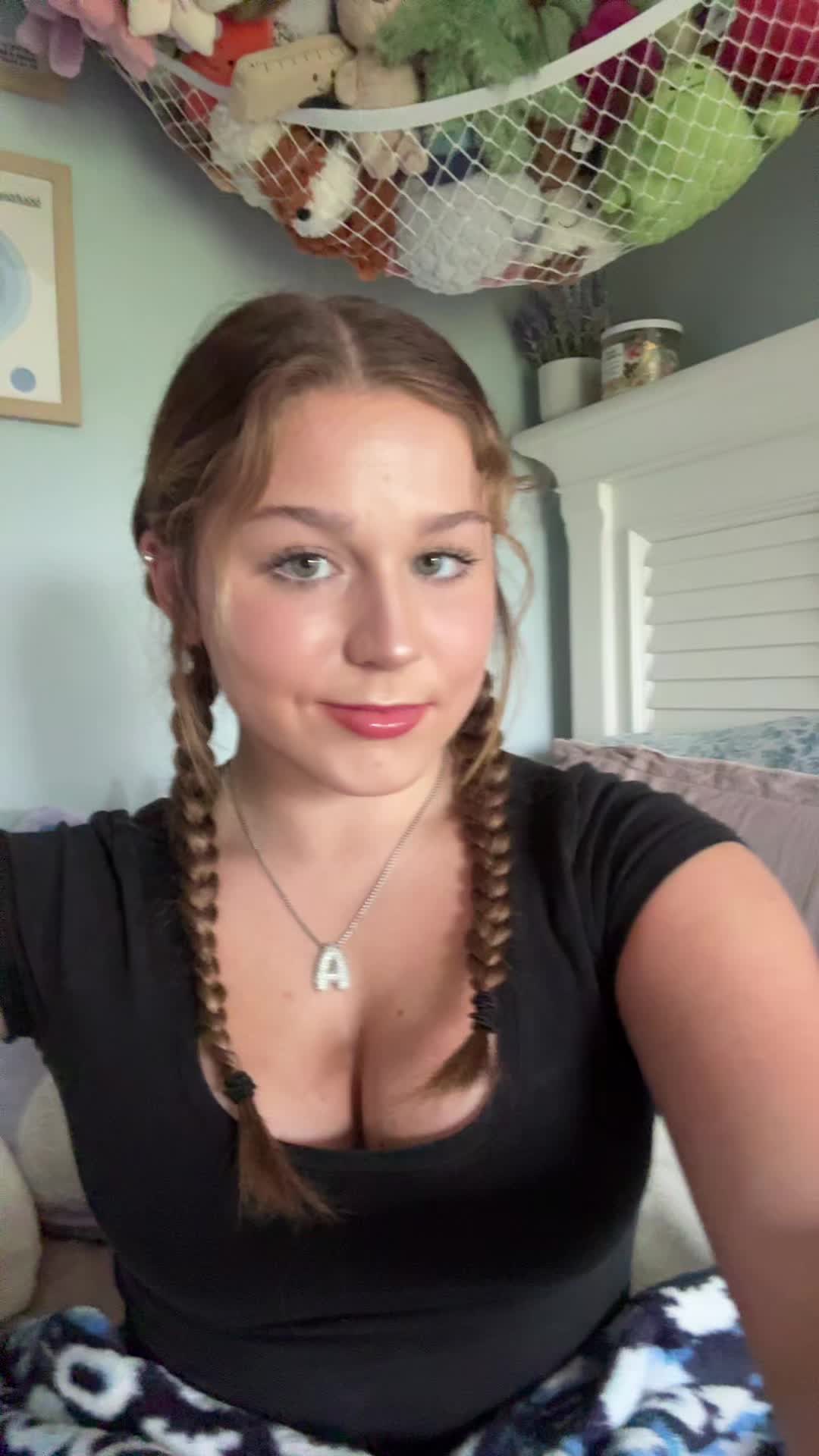@abbie_nye