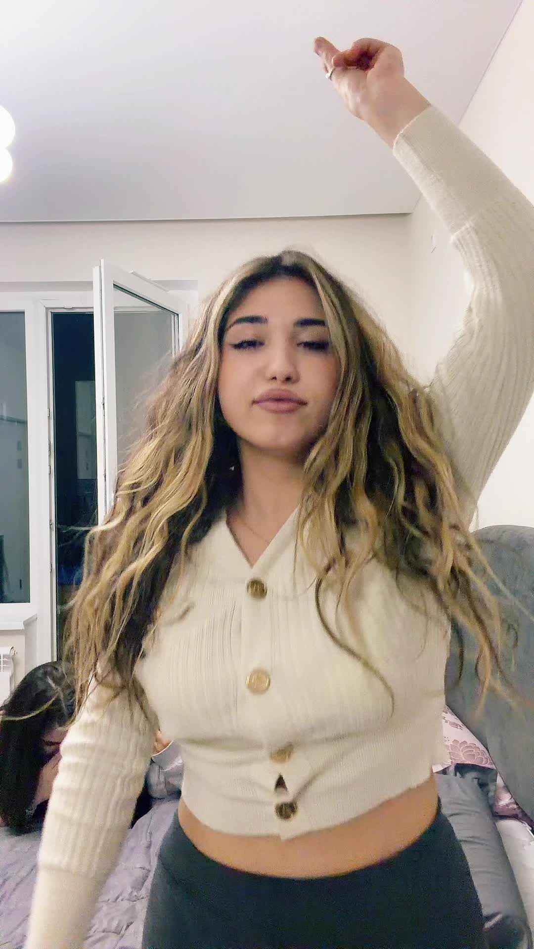@Bebeee