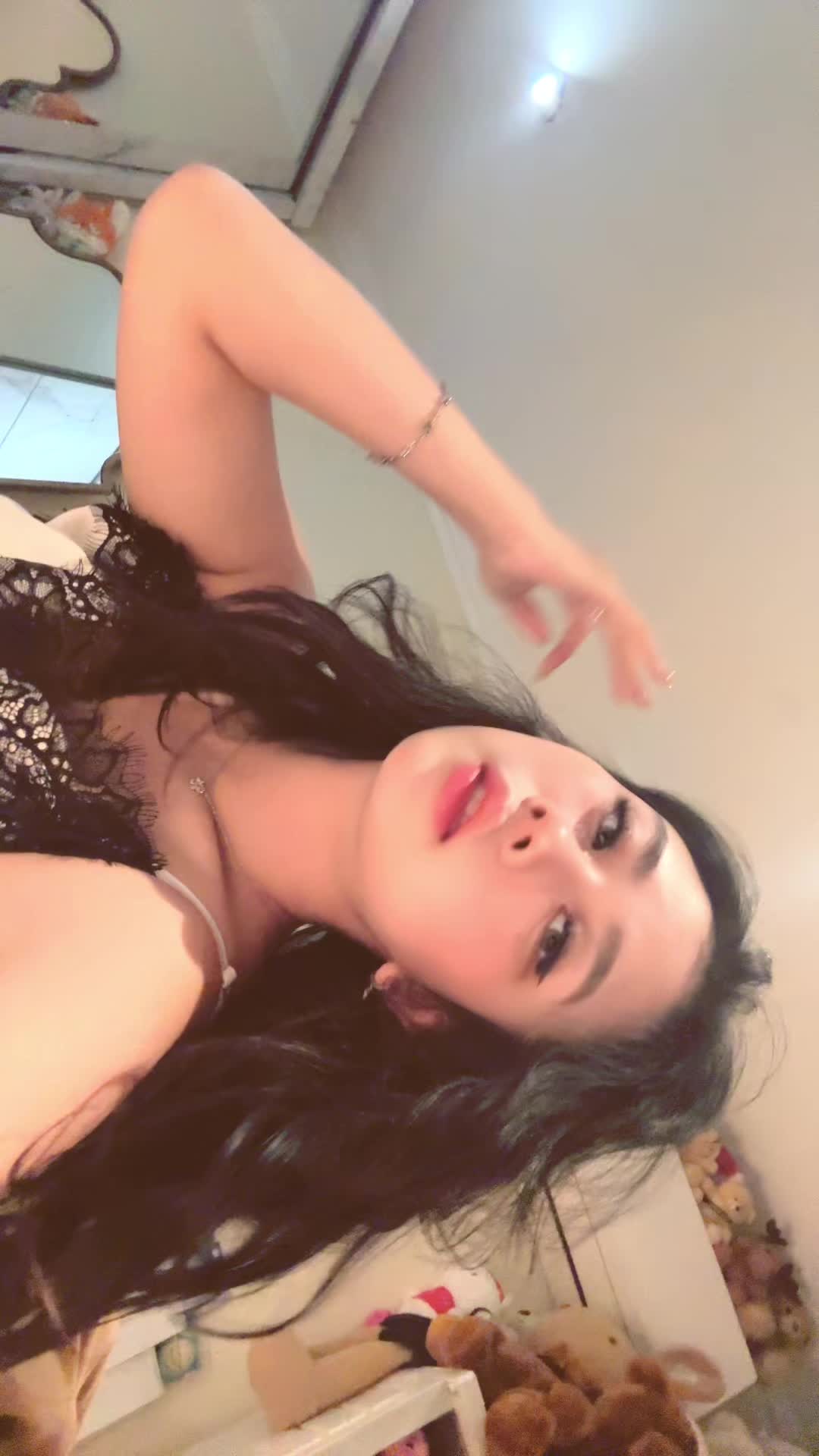 @taniaaa