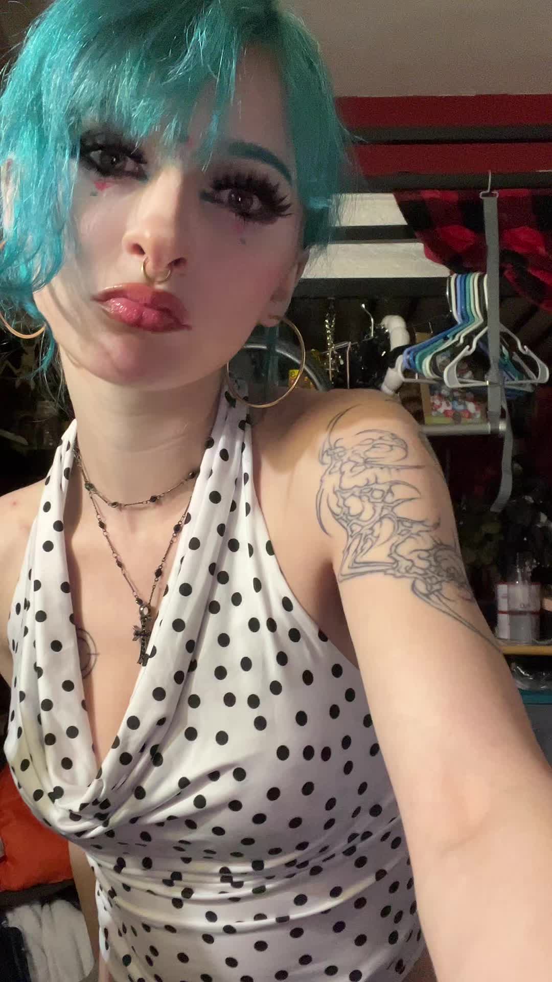 @<3