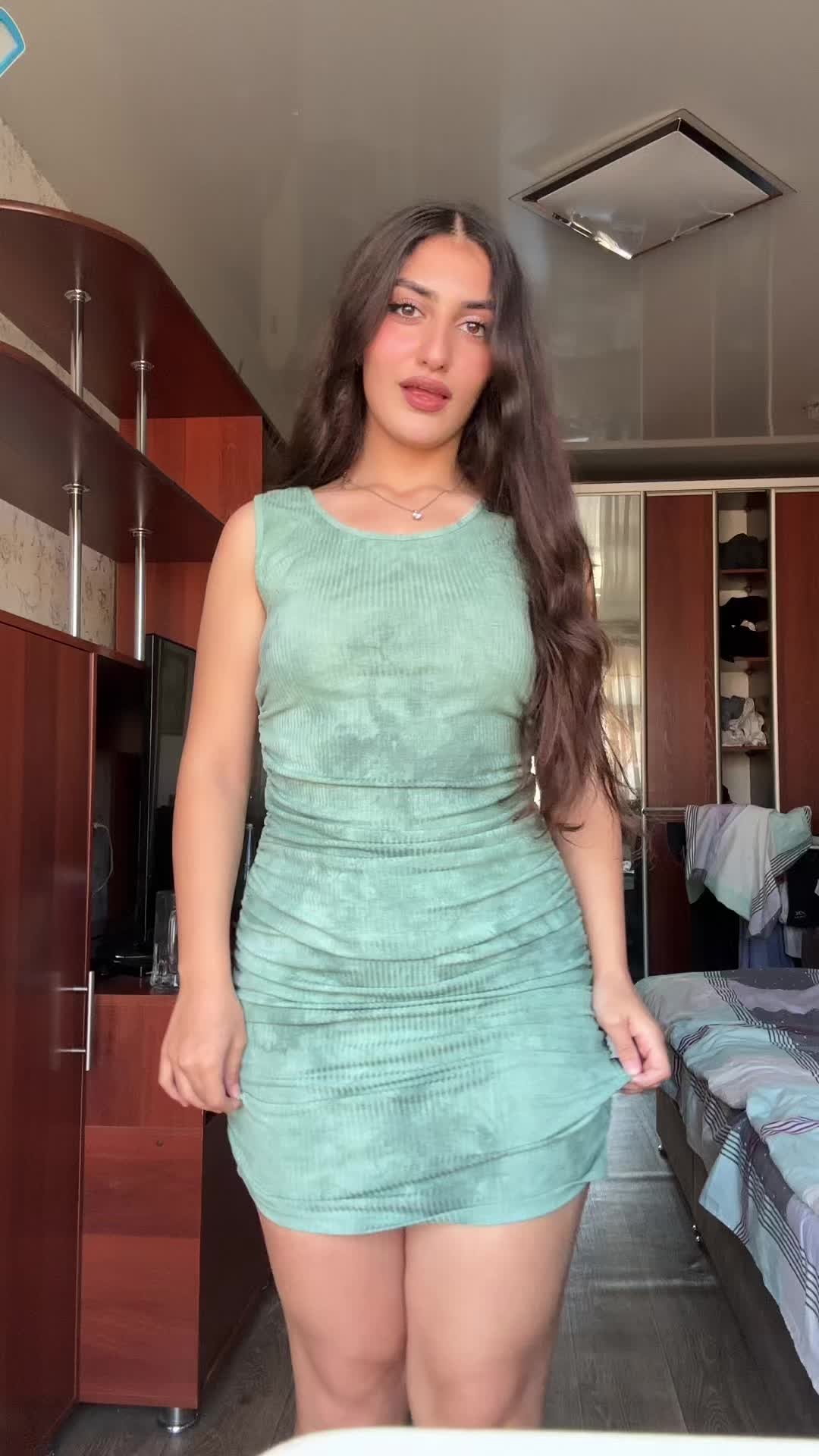 @foxaniel