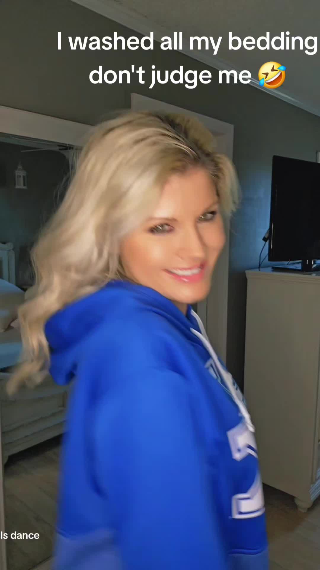 @Hollergirl01