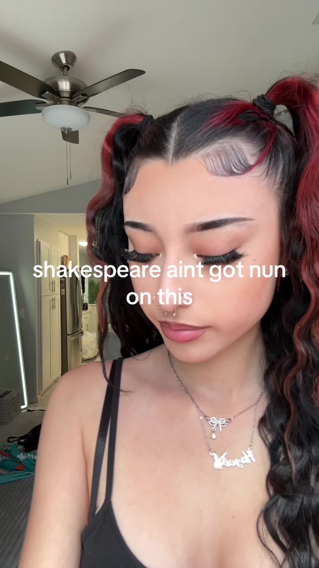 @hazel 🧛🏻&zwj;♀️
