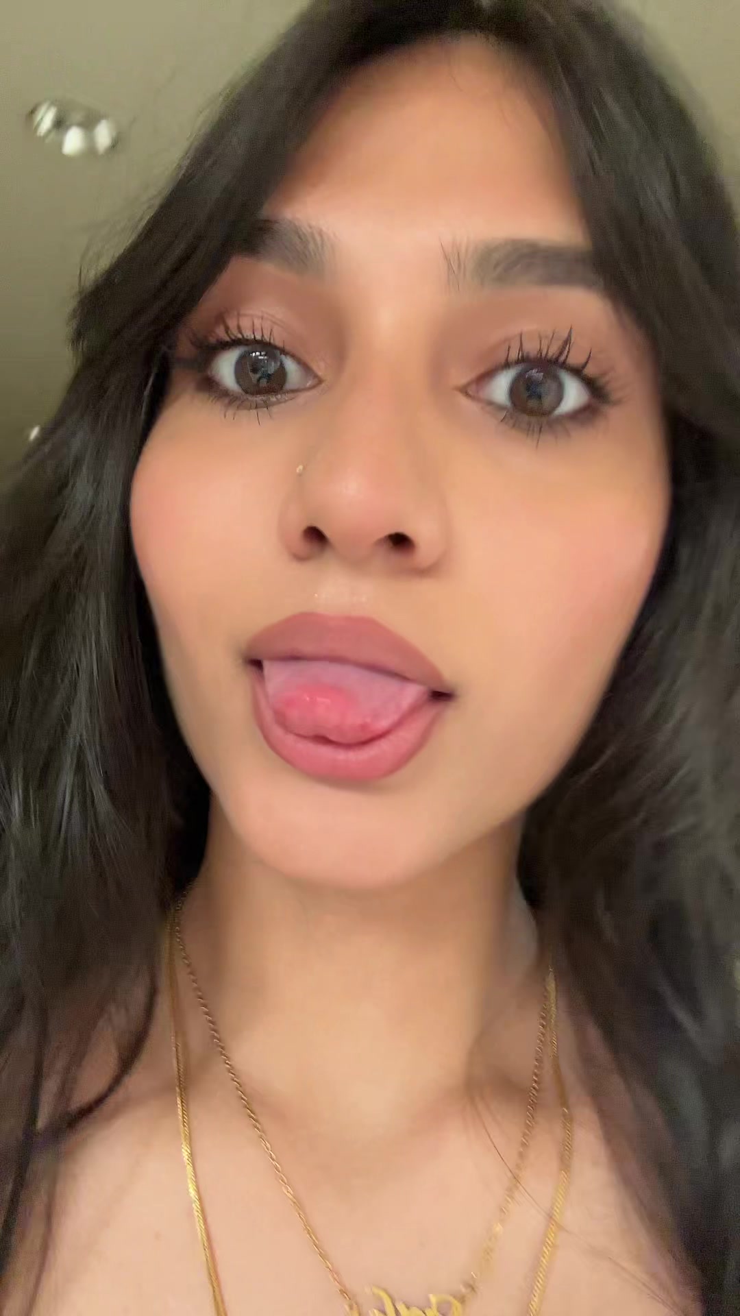 @glitterybarrf