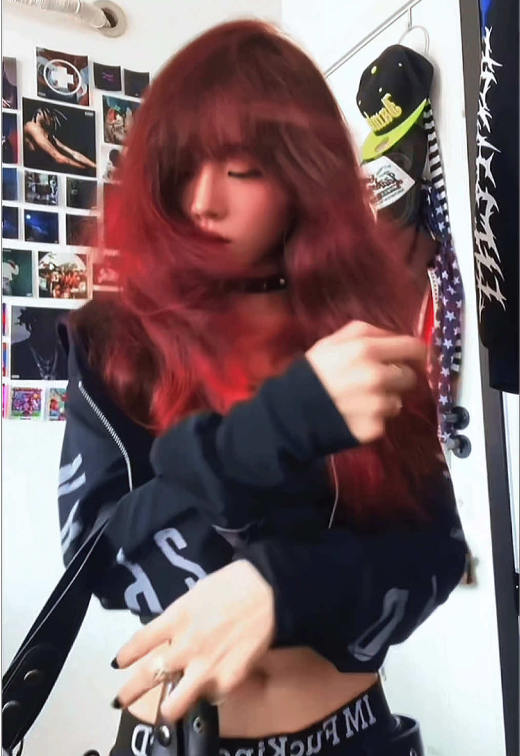 @Ru3
