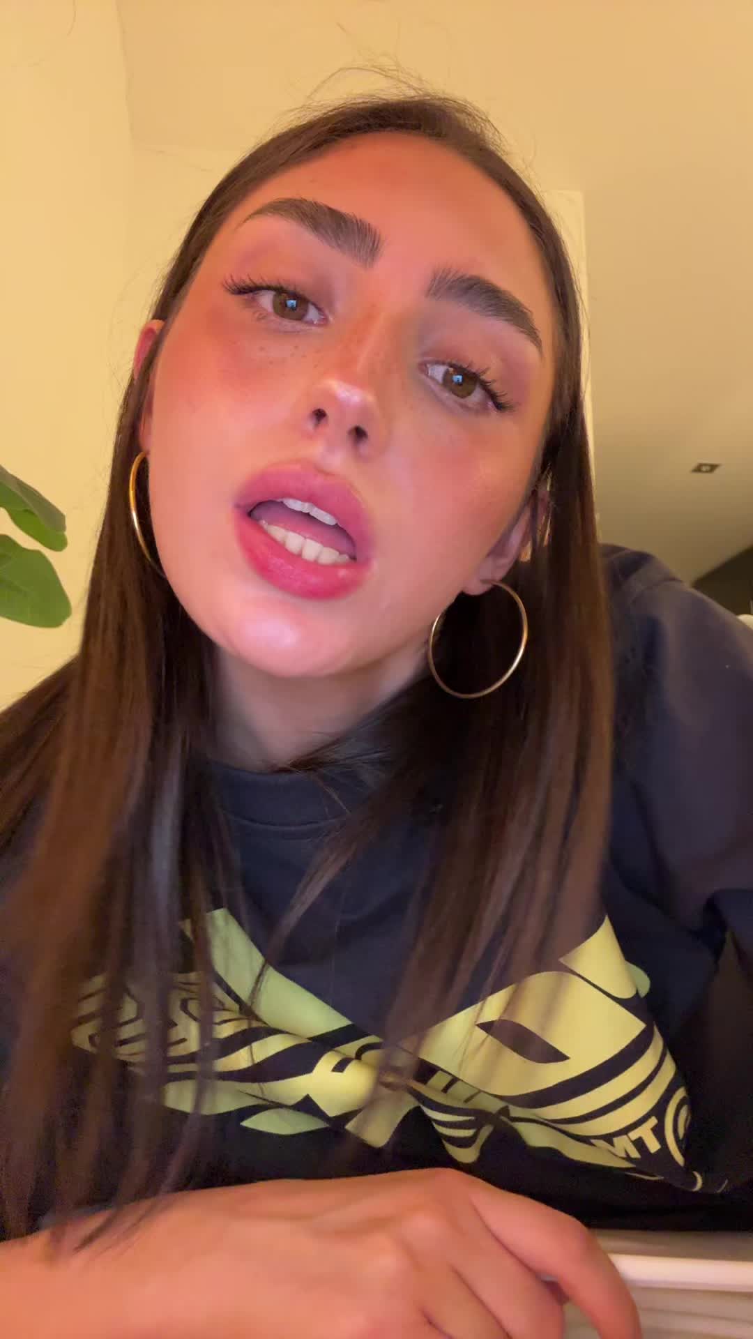 @⠀