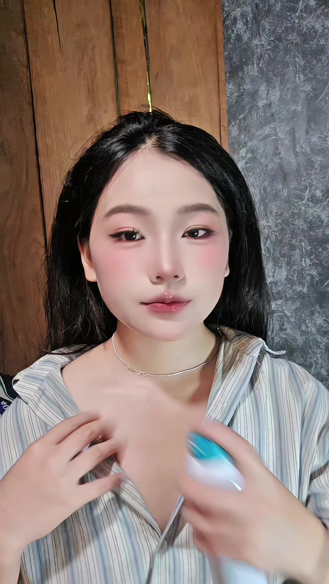 @HO&Agrave;NG VĂN T&Uacute;