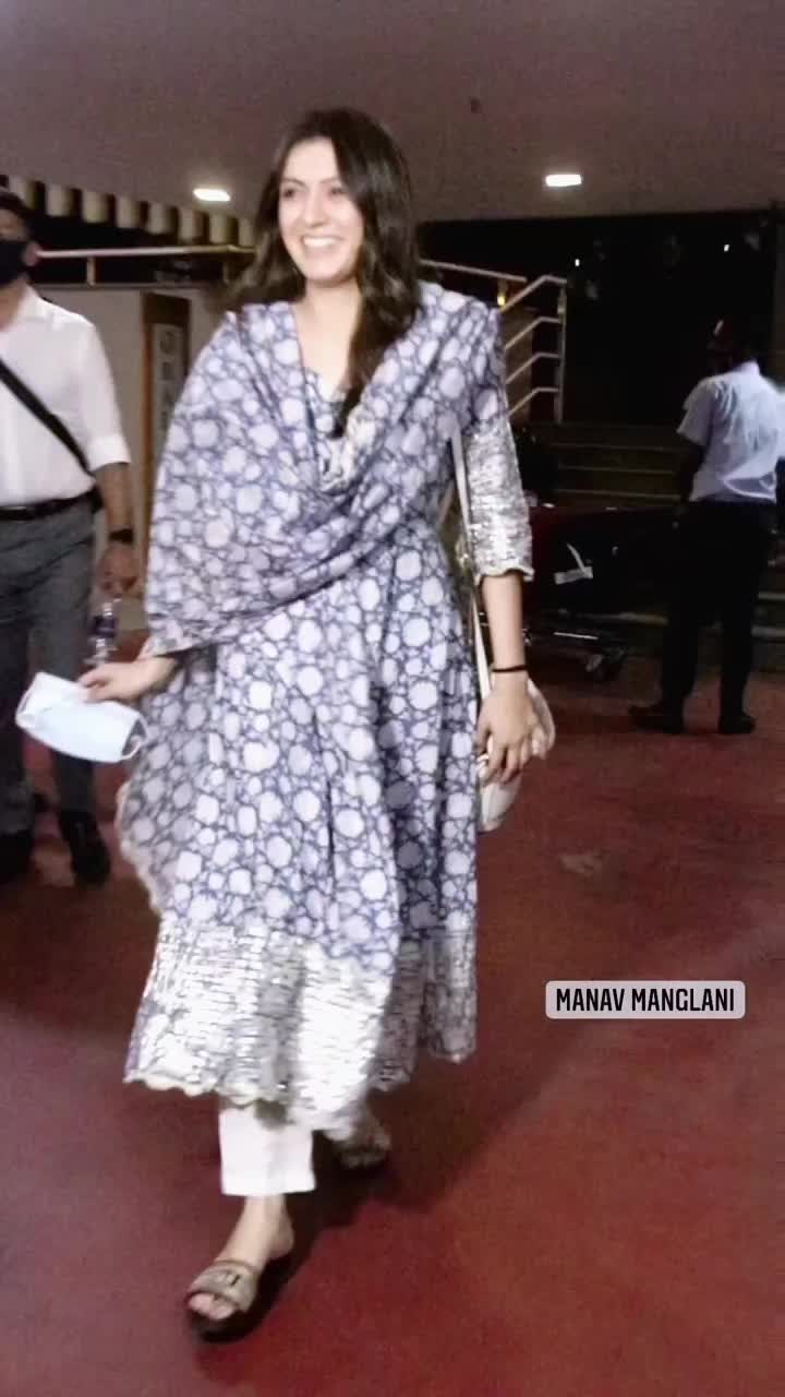 @Lovely Hansika