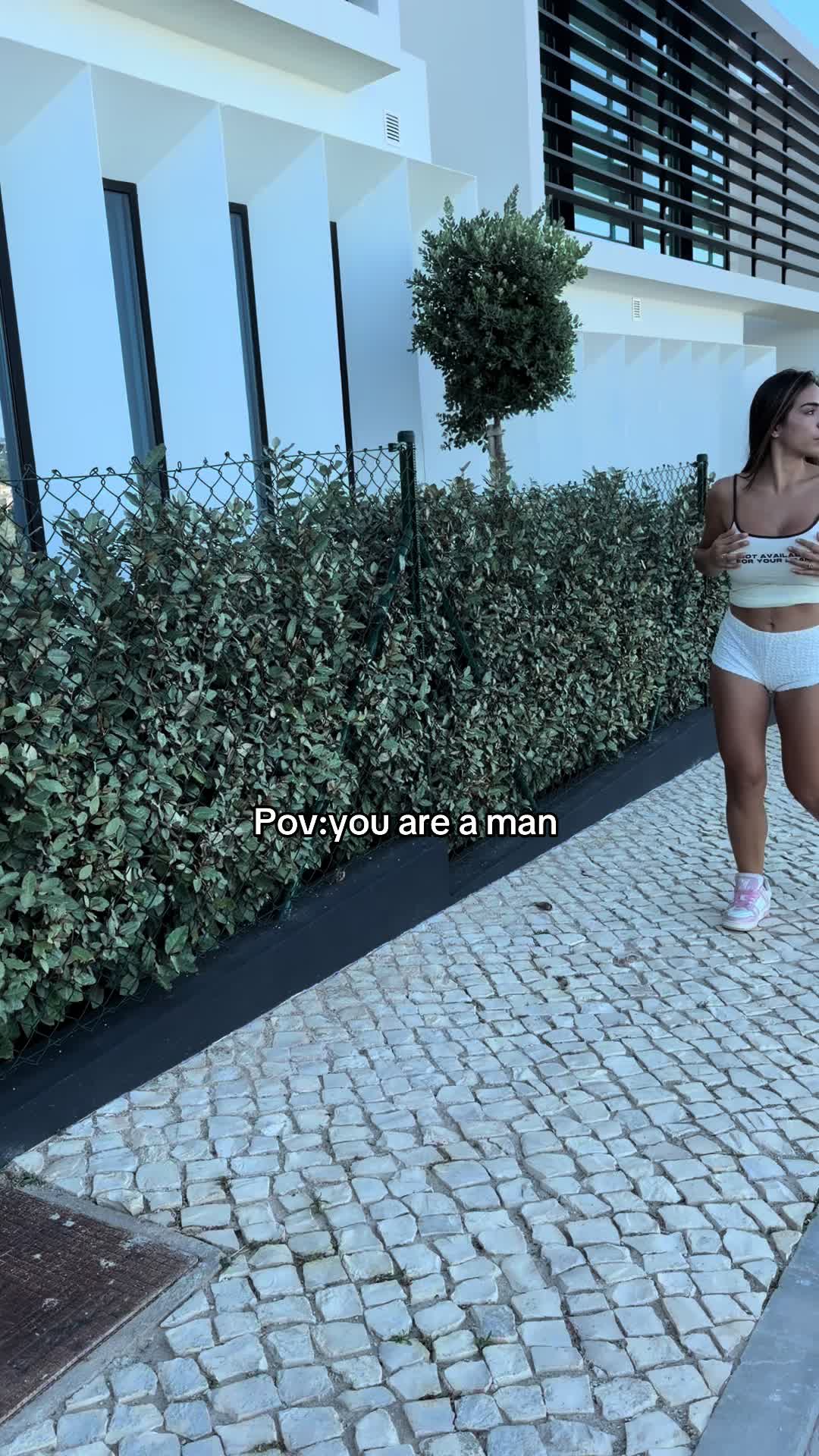 @carlaaaish