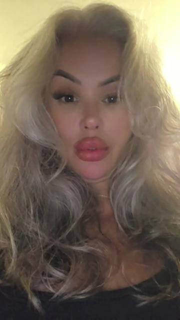 @Herella77